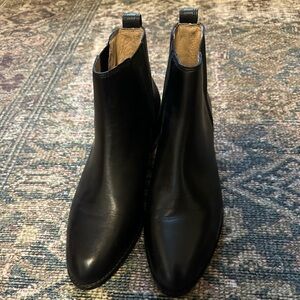 NWOT Madewell Chelsea boots, size 9